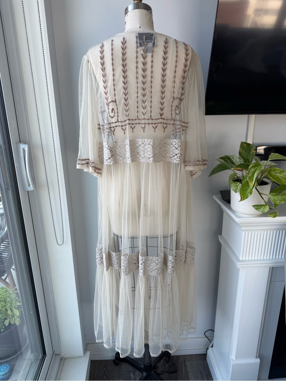Sheer Embroidered Tie-Waist Robe in Cream - Picture 4 of 6